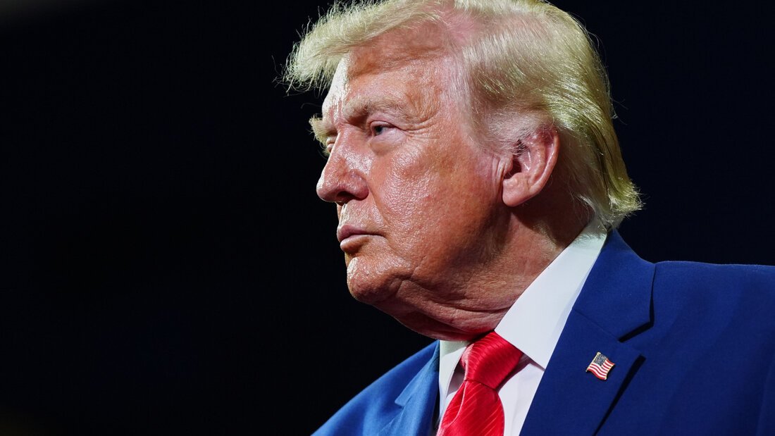 US-Präsident Donald Trump hält an der Wheeler High School eine Rede. Foto: Julia Demaree Nikhinson/AP/dpa 20260723144751211.jpg