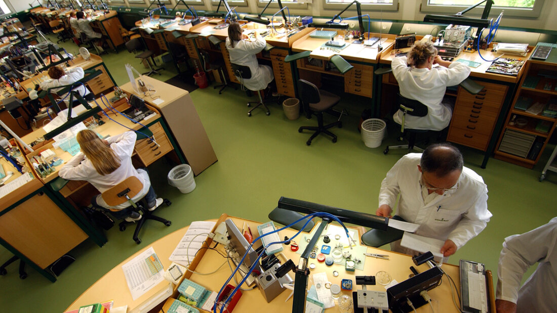 Für die Angestellten in der Uhrenindustrie bleiben auch die Aussichten für 2026 unsicher. (Archivbild). 20251216080948481.jpg