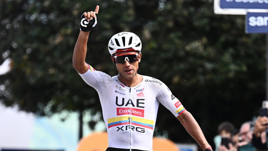 Jhonatan Narvaez beschert dem Team UAE Emirates den dritten Etappensieg an diesem Giro 20260516174903691.jpg