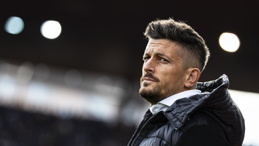 Denis Hediger sah bei seiner Premiere als FCZ-Interimscoach eine Achterbahnfahrt seiner Mannschaft 20251026161335204.jpg