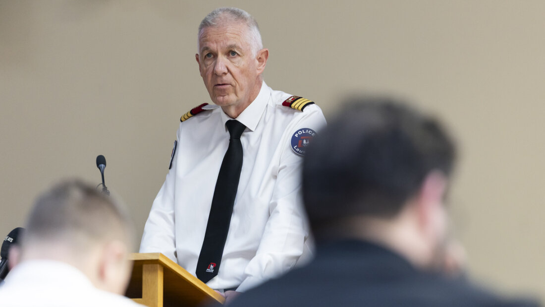 Reformbedarf bei der Stadtpolizei Lausanne: Olivier Botteron, deren Kommandant, äussert sich an einer Medienkonferenz zu zwei Untersuchungsberichten. 20260204114631283.jpg