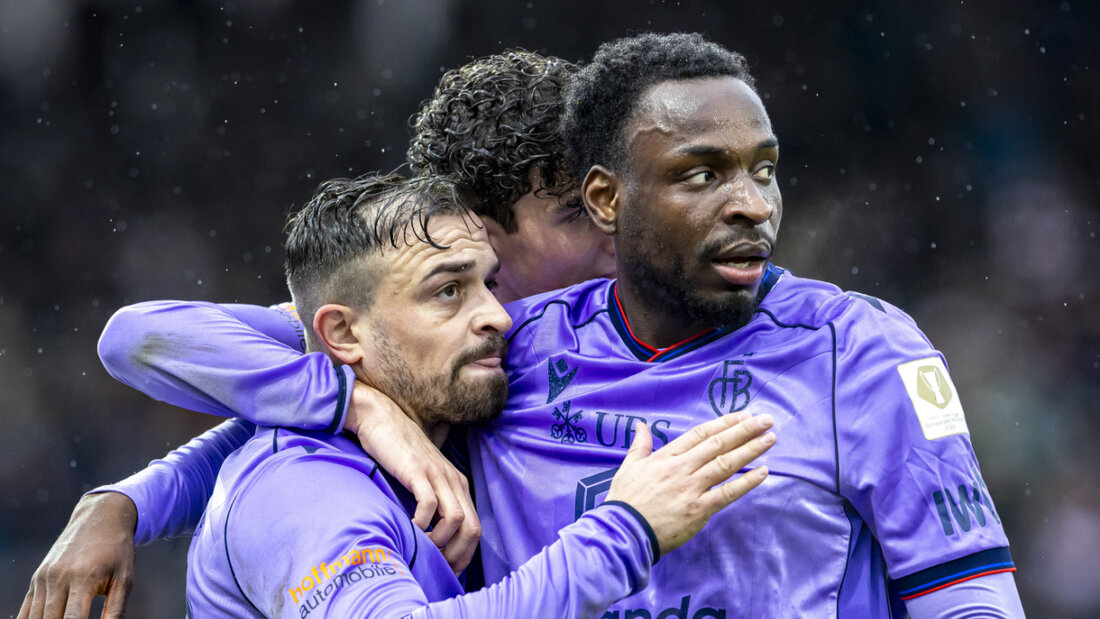 Der FCB freut sich in Winterthur über den 2:1-Auswärtssieg 20251207162048865.jpg