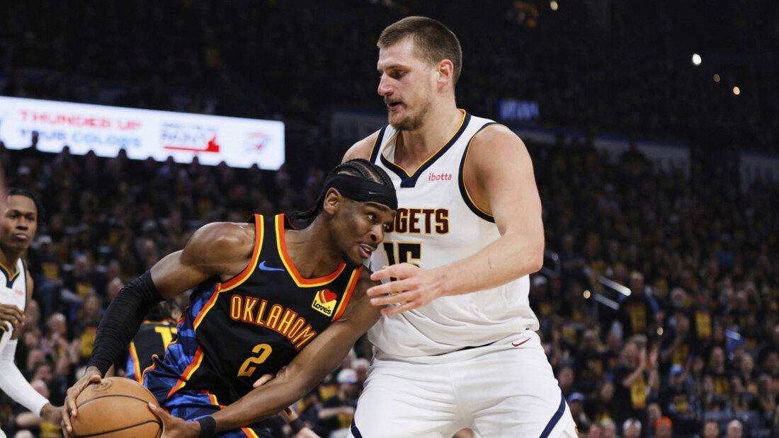 Kein Durchkommen: Oklahomas Shai Gilgeous-Alexander (links) gegen Denvers Nikola Jokic 20250506065032563.jpg