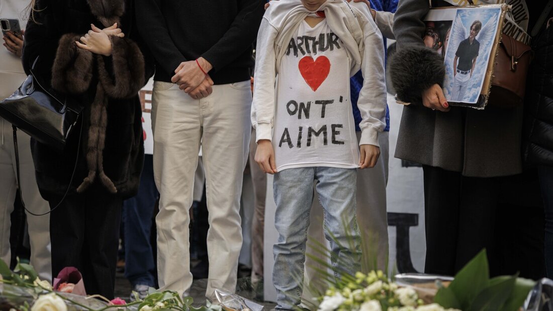 Mit Spenden will die neu gegründete Stiftung Beloved Initiativen und Projekte unterstützen, die mit der Brandkatastrophe in Crans-Montana zusammenhängen. Ein besonderer Fokus kommt dabei der Gedenkarbeit zu. (Archivbild) 20260701101922642.jpg
