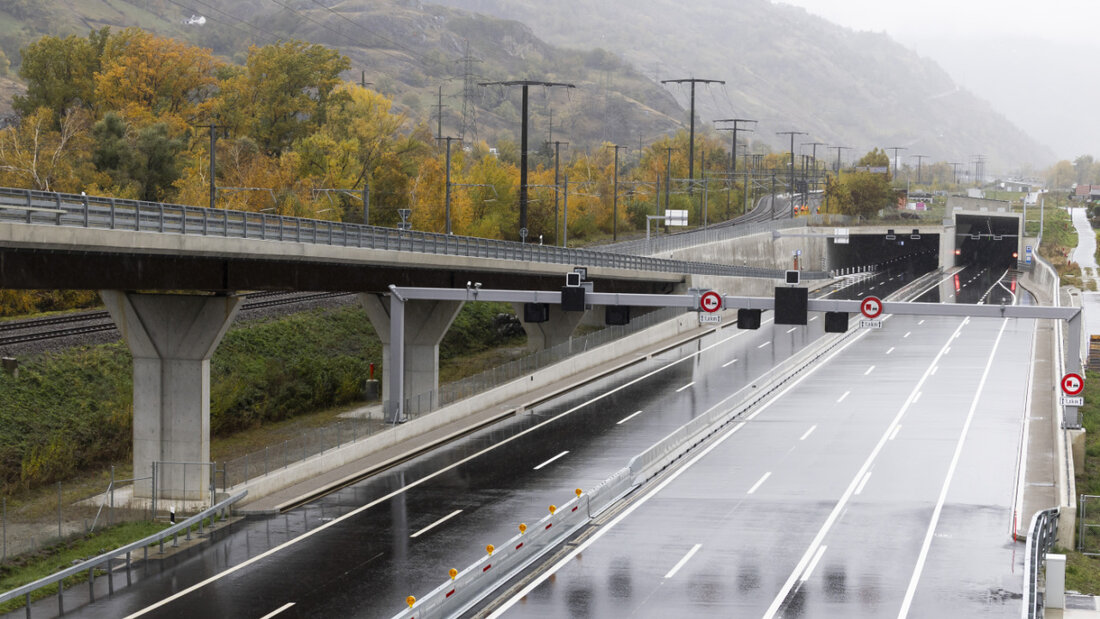 Der Tunnel von Raron ist eines der Schlüsselbauwerke, die am Montag im Rahmen der Einweihung des A9-Abschnitts zwischen Gampel-Steg und Visp West in Betrieb genommen wurden. 20251027172822875.jpg