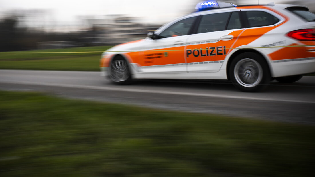Ein Unbekannter überfiel einen Tankstellenshop in Haag SG und anschliessend im Fürstentum Liechtenstein. Eine sofortige Fahndung der Polizei blieb erfolglos. (Archivbild) 20260823112133362.jpg