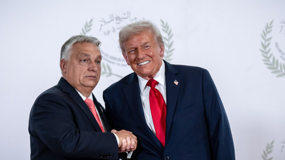 ARCHIV - US-Präsident Donald Trump (r) und Vitctor Orban, Ministerpräsident von Ungarn. Foto: Michael Kappeler/dpa 20251107052756687.jpg