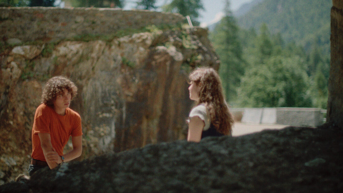 Ein Tessiner Sommer zum Verlieben: Im Film "Becaària" begegnet der Protagonist Mario die Bauerntochter Prisca - und lernt so einiges über das Leben. 20260820063016908.jpg