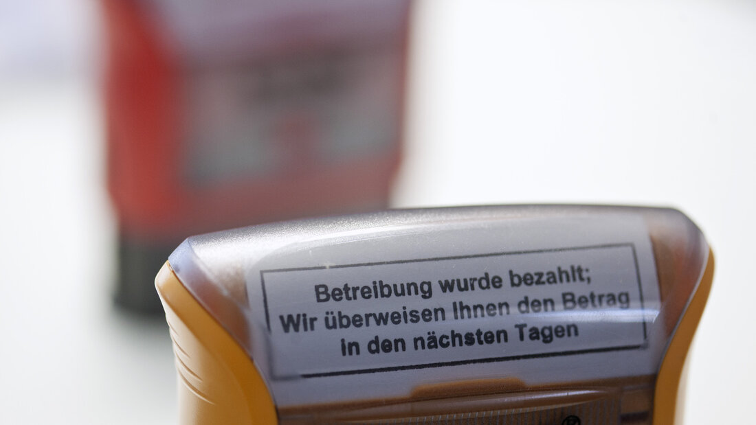 Betreibungen sind ein Hindernis bei der Wohnungssuche oder beim Autoleasing. (Archivbild) 20260818150746306.jpg