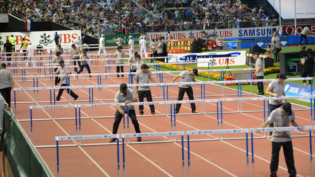 Ob Trainings bei den Fussball-Junioren, Lauberhornrennen, Turnfest oder SlowUp - ohne die Arbeit von Freiwilligen wuerden diese Veranstaltungen nicht stattfinden koennen. Im Bild: Helfer an der Athletissima 2012 in Lausanne. (PPR/Swiss Volunteers/Robert Danis) 20251126233025097.jpg