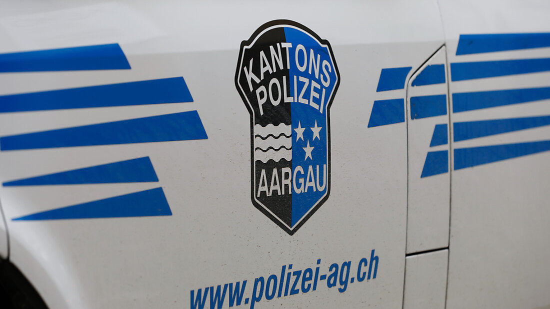 Zweijähriges Kind stirbt am Freitagabend in Stetten AG bei einem Verkehrsunfall. (Symbolbild) 20250412092301039.jpg