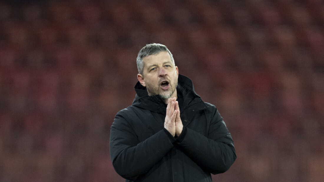 Gerald Scheiblehner findet mit seinen Grasshoppers keinen Weg aus des hintersten Tabellenregion der Super League 20260222141040245.jpg