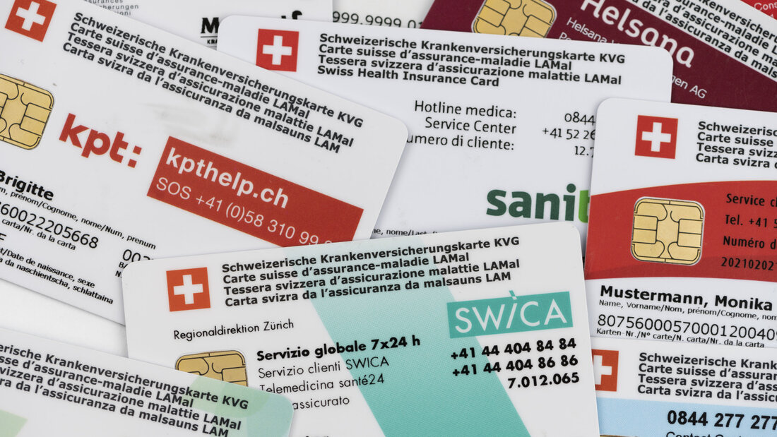 Um die Einhaltung der Lohnobergrenze zu überprüfen, sollen die Löhne der Krankenkassen-Kadermitglieder veröffentlicht werden. (Archivbild) 20260929093059100.jpg