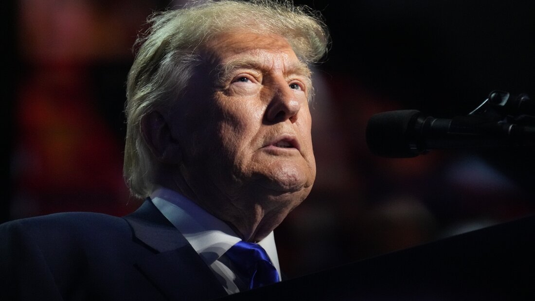 US-Präsident Donald Trump hält eine Rede auf dem Parteitag der Republikaner. Foto: Jacquelyn Martin/AP/dpa 20260910051606155.jpg