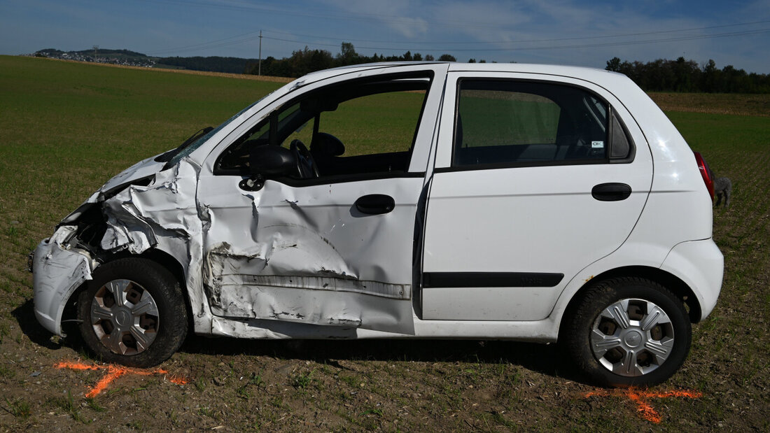 Das Auto überschlug sich und kam auf den Rädern zum Stillstand. 20260904125842427.jpg
