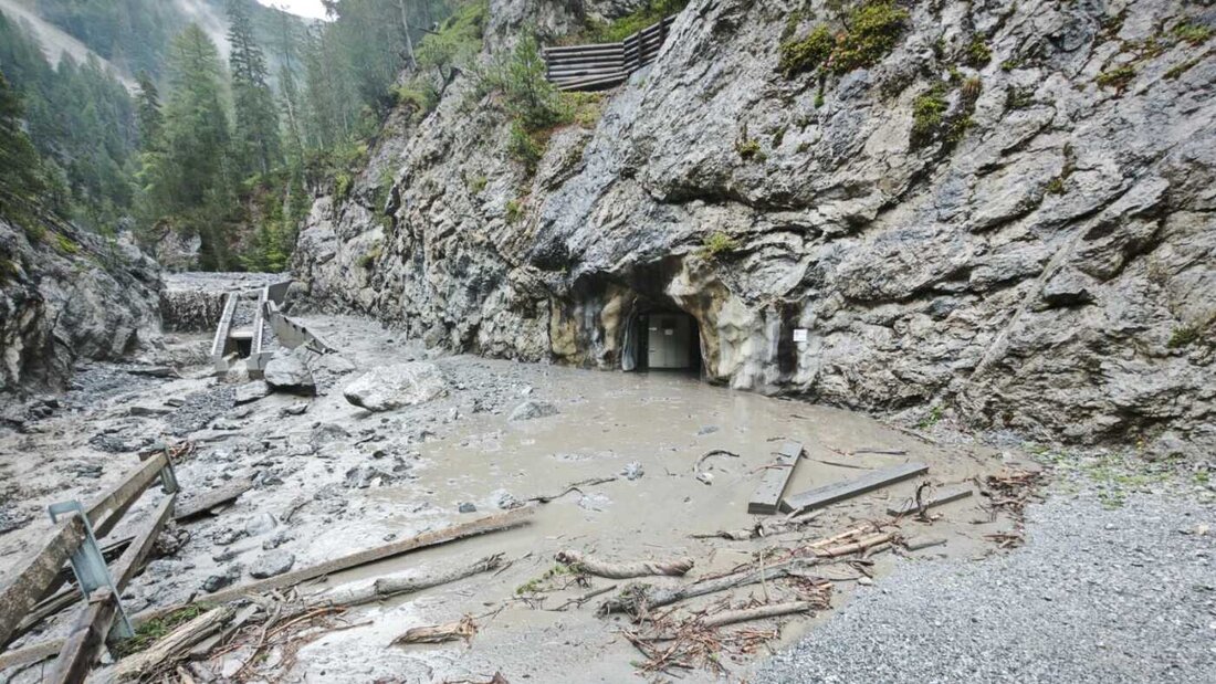 Ein Unwetter führte am Montag zu einer Überschwemmung der Wasserfassung Tantermozza in Zernez GR. 20260701162337188.jpg