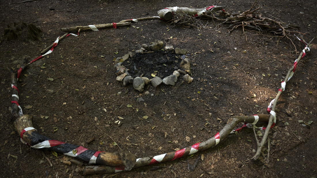 Der Kanton St. Gallen lockert das Feuer- und Feuerwerksverbot. Im Wald und dessen Nähe bleiben Feuer und Feuerwerke allerdings verboten. (Symbolbild) 20260821145626398.jpg