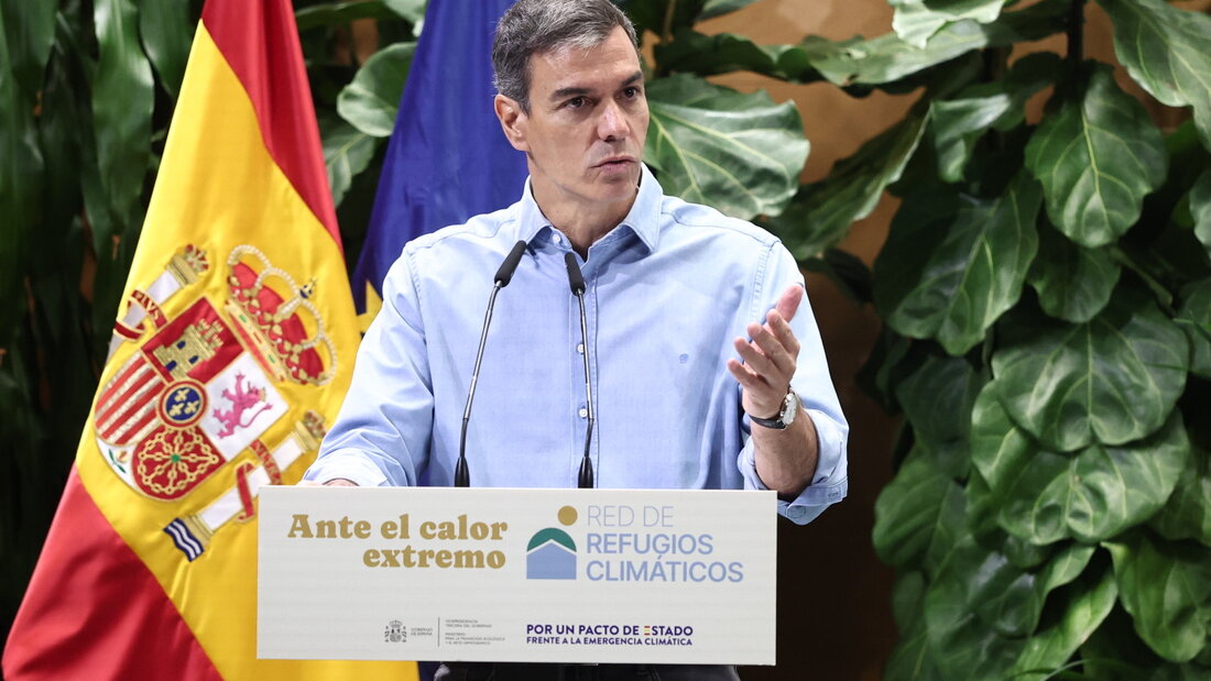Pedro Sánchez, spanischer Ministerpräsident, hält eine Rede während der Abschlusszeremonie zur Gründung des "Climate Refuge Network" im Ministerium für ökologischen Wandel und demografische Herausforderungen. Das "Climate Refuge Network" ist Teil des staatlichen Pakts zum Klimanotstand. Foto: Eduardo Parra/EUROPA PRESS/dpa 20260809131846207.jpg