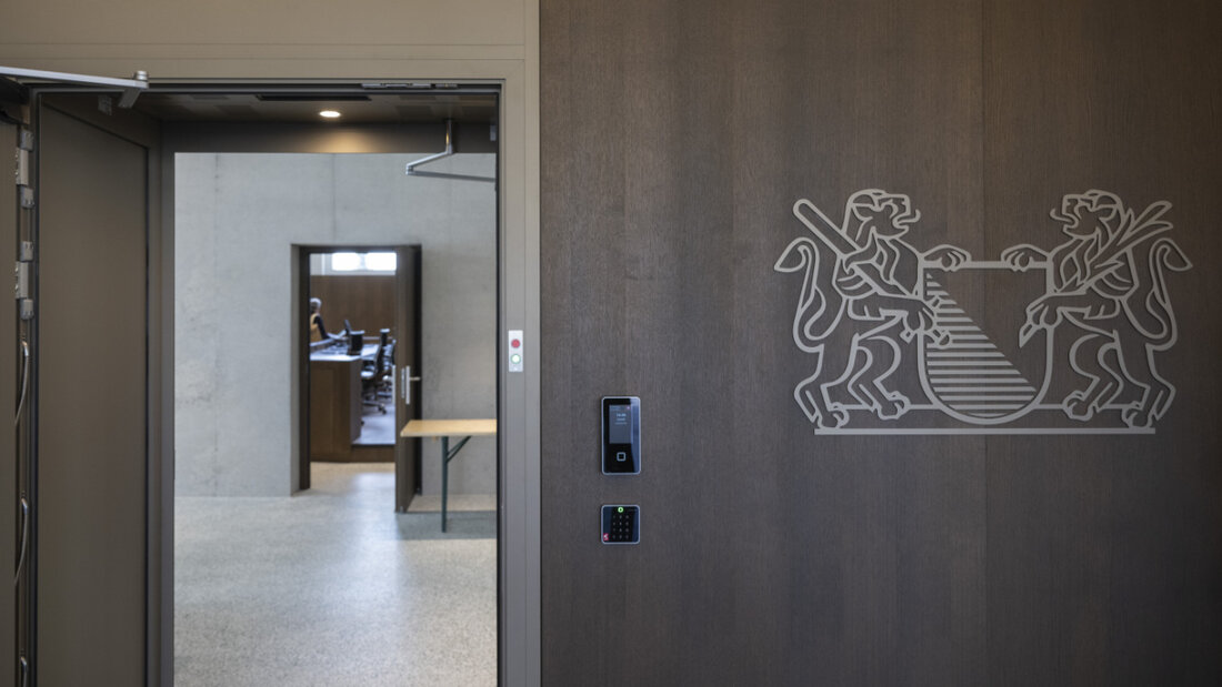 Ein Ukraine-Söldner sollte am Donnerstag in Meilen ZH vor Gericht stehen. Er blieb der Verhandlung fern. (Symbolbild) 20251218094146727.jpg