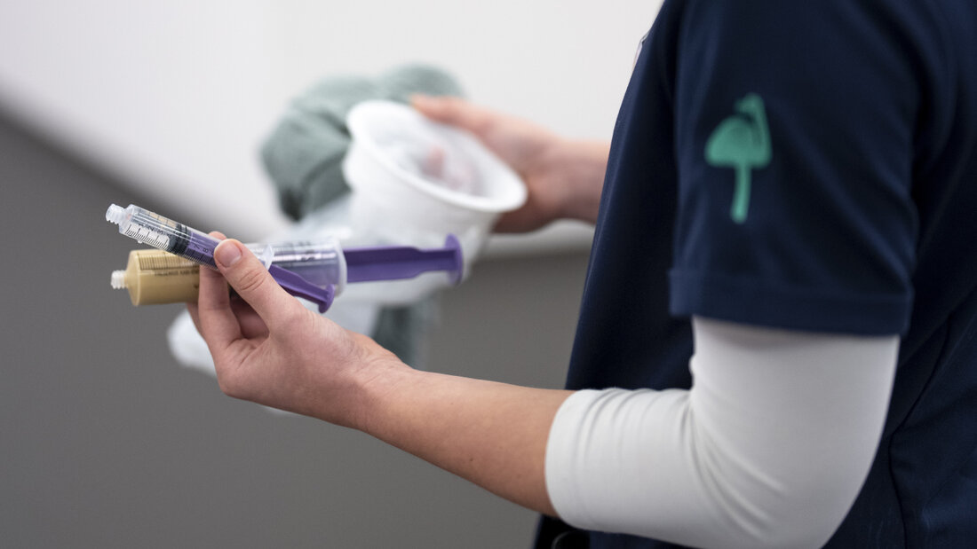 In der Schweiz gab es im zweiten Quartal unter anderem mehr Ausschreibungen in Gesundheitsberufen. (Archivbild) 20260709072907896.jpg
