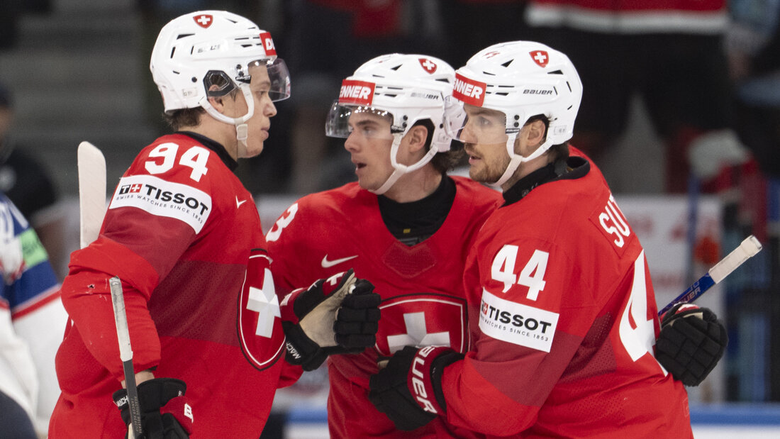 Nur Pius Suter (re.) wird die Saison in der NHL in Angriff nehmen: Attilio Biasca (li.) und Théo Rochette beginnen vorerst in der AHL 20260925224830893.jpg