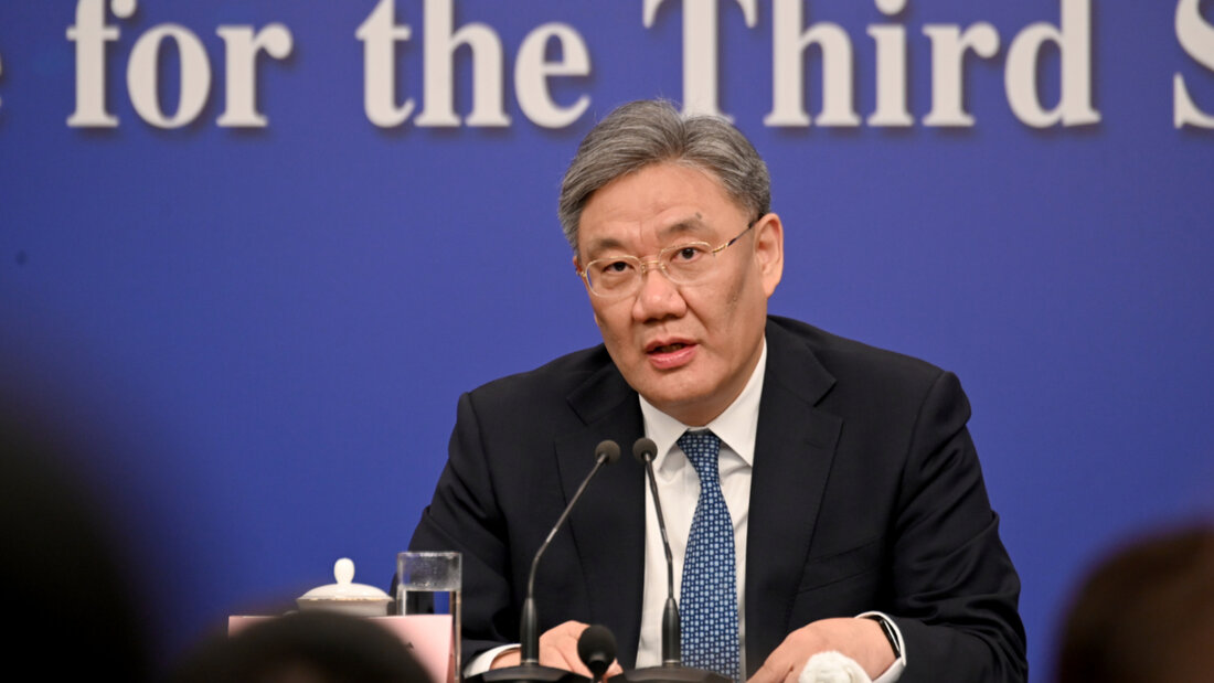 ARCHIV - Nach Angaben des Handelsministeriums hatte Wang Wentao EU-Handelskommissar Maros Sefcovic bei einem zurückliegenden Treffen Pekings Bereitschaft signalisiert, die Anträge von EU-Firmen auf Exportgenehmigungen für seltene Erden schneller zu prüfen. Foto: Johannes Neudecker/dpa 20250607115543875.jpg