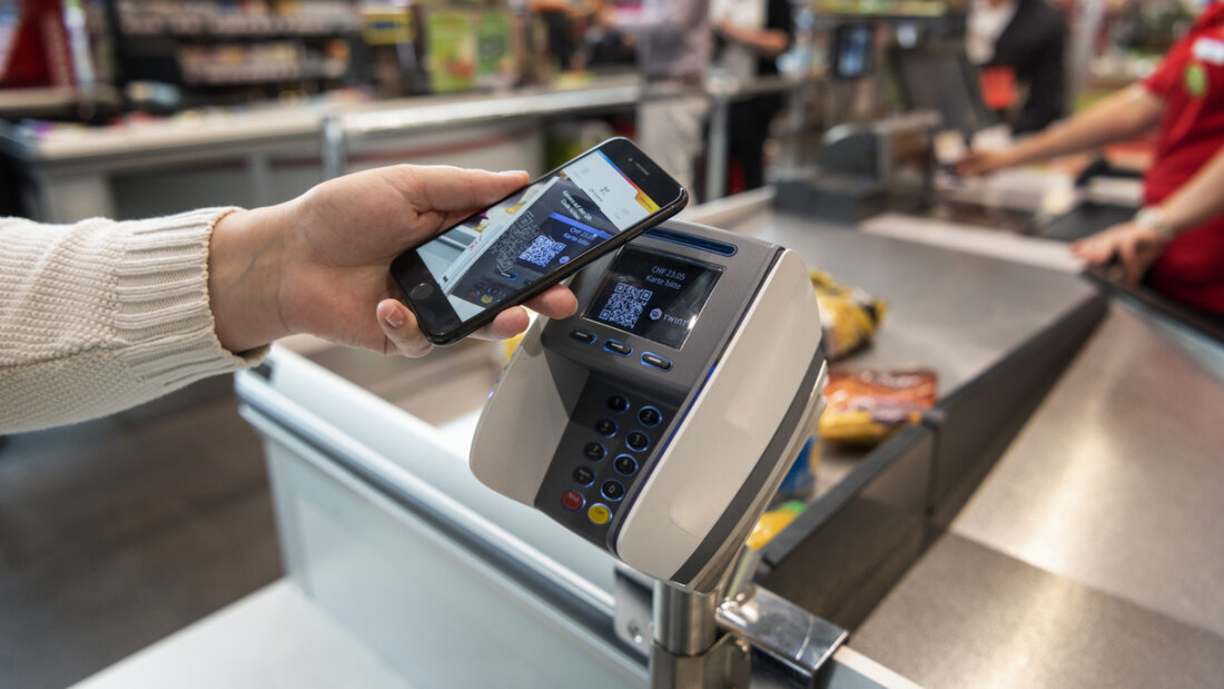 Mit dem Bezahldienstleister Twint führten 2024 über 5 Millionen Benutzerinnen und Benutzer mehr als 773 Millionen Transaktionen durch. (Archivbild) 20250707102205633.jpg