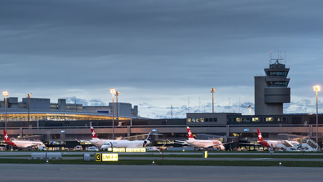 Am Flughafen Zürich war im vergangenen Jahr viel Betrieb. Das Verkehrsaufkommen hat im 2024 beinahe wieder das Vor-Corona-Niveau aus dem Jahr 2019 wieder erreicht.(Symbolbild) 20250103115839347.jpg