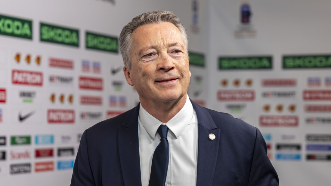 Aufatmen beim deutschen Trainer Harold Kreis nach dem 6:2 gegen Ungarn, das die Hoffnungen auf die Viertelfinals am Leben erhält 20260522194146214.jpg