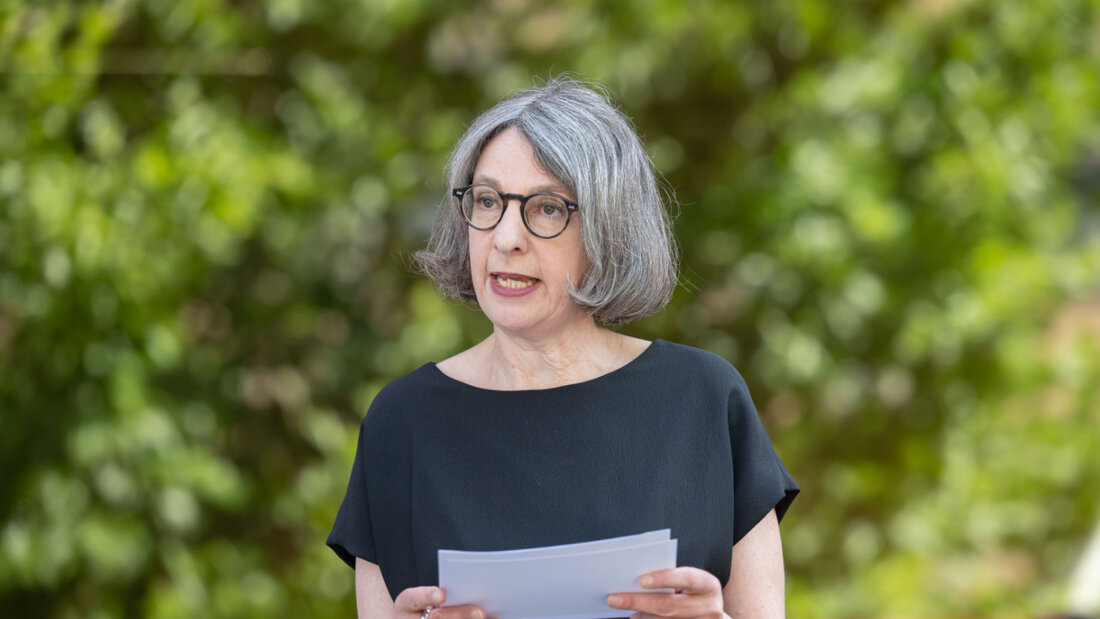 BAG-Direktorin Anne Lévy lobte bei ihrem Besuch an der Fachhochschule der italienischen Schweiz (SUPSI) die Arbeit der Tessiner Institutionen in der Mückenüberwachung und -bekämpfung. 20260618123607043.jpg