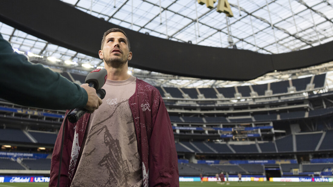 Spät angekommen, seither unverzichtbar: Remo Freuler debütiert im Nationalteam erst, als der ein halbes Jahr jüngere Granit Xhaka schon 50 Länderspiele auf dem Buckel hat - ab da bewegt sich das Mittelfeld-Duo im Gleichschritt 20260710043026551.jpg