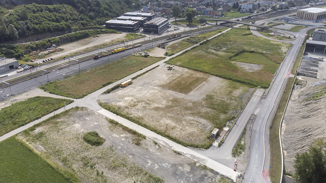 Auf diesem Areal soll dereinst das neue SBB-Werk entstehen. Der Baustart musste wegen einer hängigen Beschwerde auf ein undefiniertes Datum verschoben werden. 20240806120445752.jpg