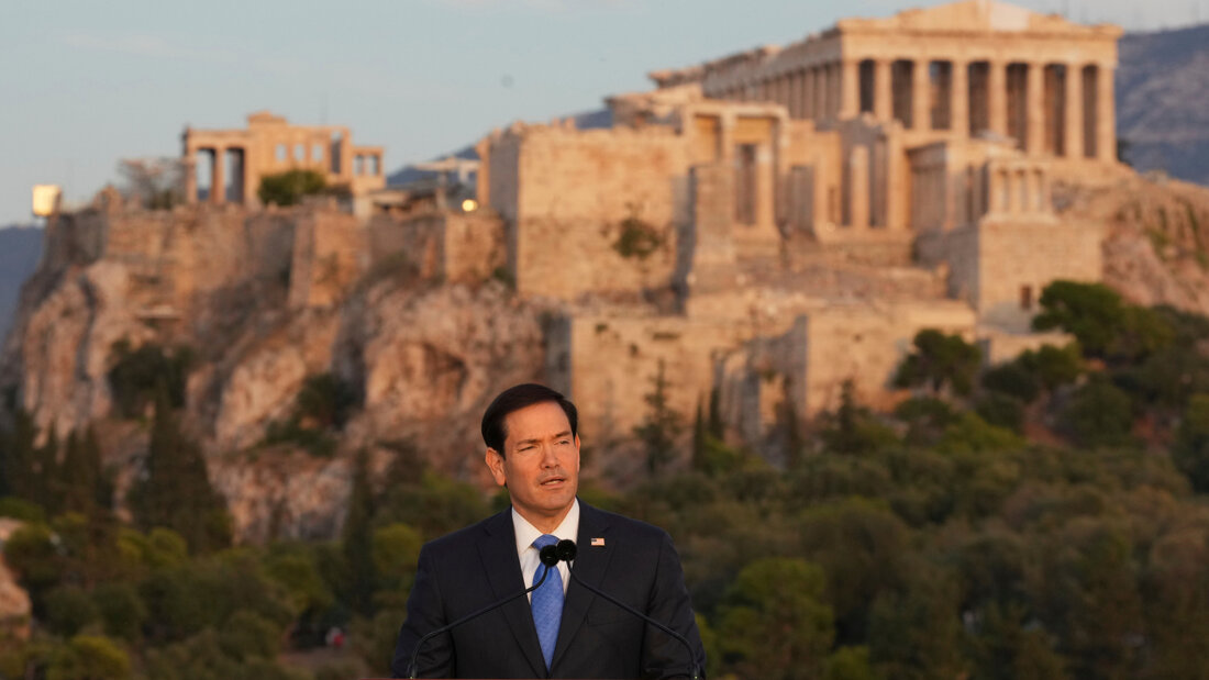 US-Außenminister Marco Rubio spricht auf dem Pnyx-Hügel, wo die alten Athener ihre demokratischen Versammlungen abhielten. Foto: Mark Schiefelbein/Pool AP/dpa 20261007194115101.jpg