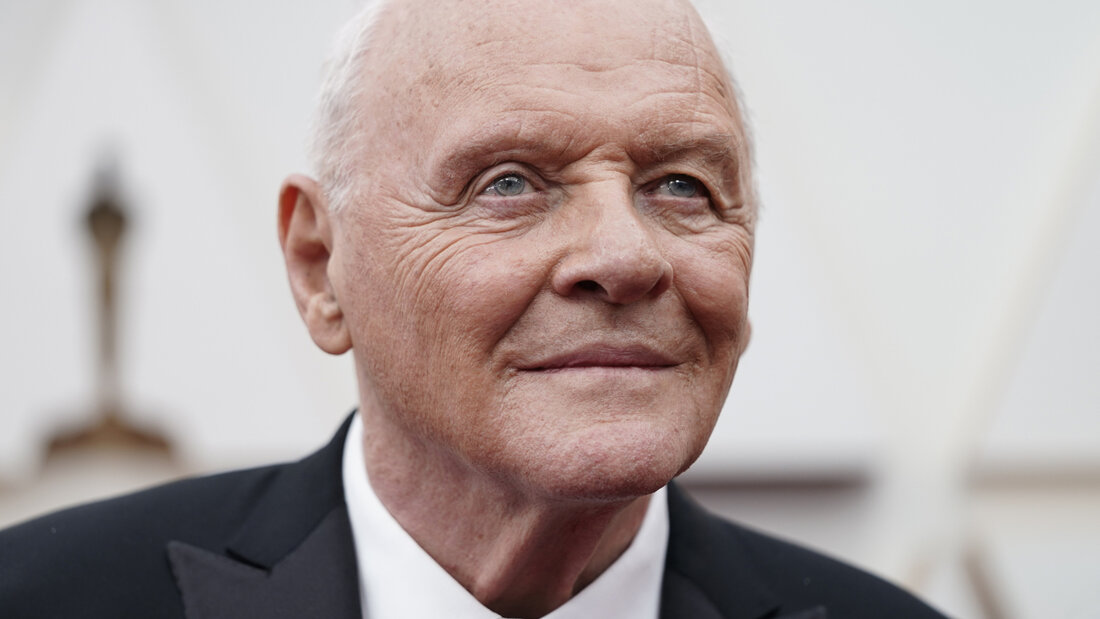 ARCHIV - Anthony Hopkins, britischer Schauspieler, kommt zur 94. Verleihung der Academy Awards in Hollywood. Foto: Jae C. Hong/Invision/AP/dpa 20260820143152904.jpg