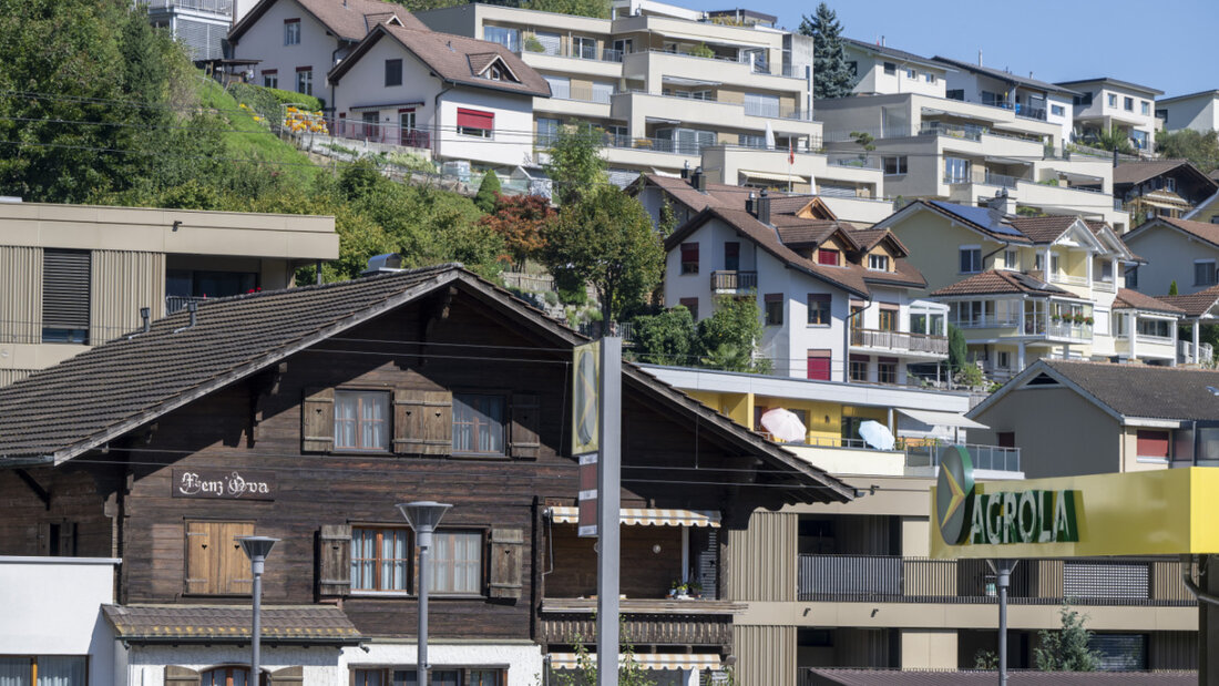 Die Preise für Einfamilienhäuser sanken im April leicht, jene für Eigentumswohnungen stagnierten weitgehend. 20260507070623496.jpg