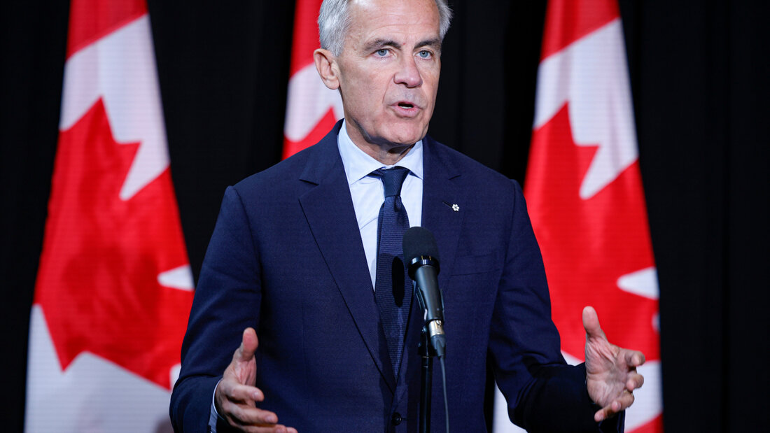 ARCHIV - Der kanadische Premierminister Mark Carney spricht bei einer Kabinettsklausur vor den Medien. Foto: Jeff McIntosh/The Canadian Press/dpa - ACHTUNG: Nur zur redaktionellen Verwendung und nur mit vollständiger Nennung des vorstehenden Credits 20260914065744950.jpg