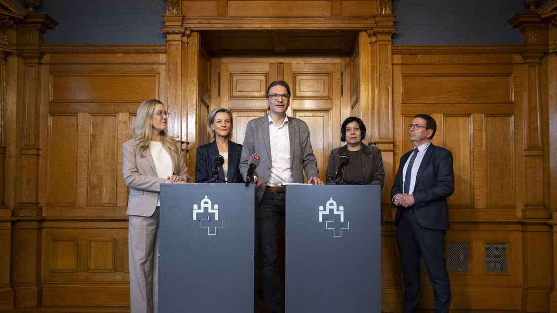 "Herr Bundesrat, das ist nicht einfach ein Nebenschauplatz.": Mit einem Vorstoss forderten fünf Nationalrätinnen und Nationalräte mehr Ambitionen für den KI-Gipfel 2027. 20261002102831079.jpg