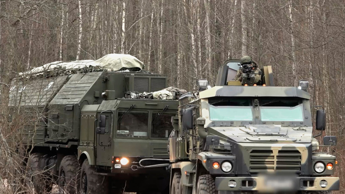 HANDOUT - Ein russisches Oreschnik-Raketensystem während eines Trainings an einem ungenannten Ort in Belarus. Foto: -/Russian Defense Ministry Press Service/AP/dpa/Archivbild - ACHTUNG: Nur zur redaktionellen Verwendung und nur mit vollständiger Nennung des vorstehenden Credits 20260523194518545.jpg