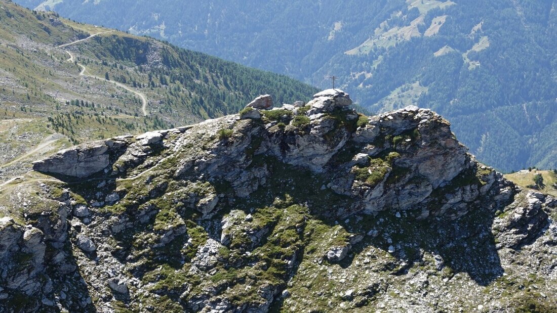 Die 77-jährige Frau rutschte auf einer Wanderung aus und stürzte in die Tiefe. 20260824143133738.jpg