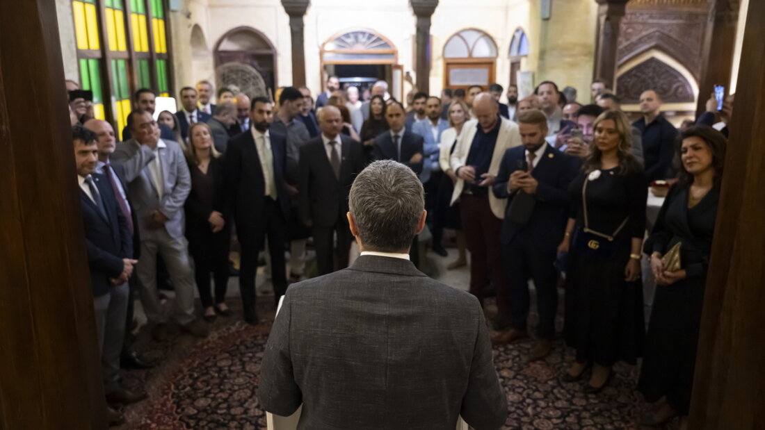 Aussenminister Ignazio Cassis traf sich bei seinem Besuch in Bagdad mit im Irak tätigen Unternehmerinnen und Unternehmern. 20251024092910865.jpg