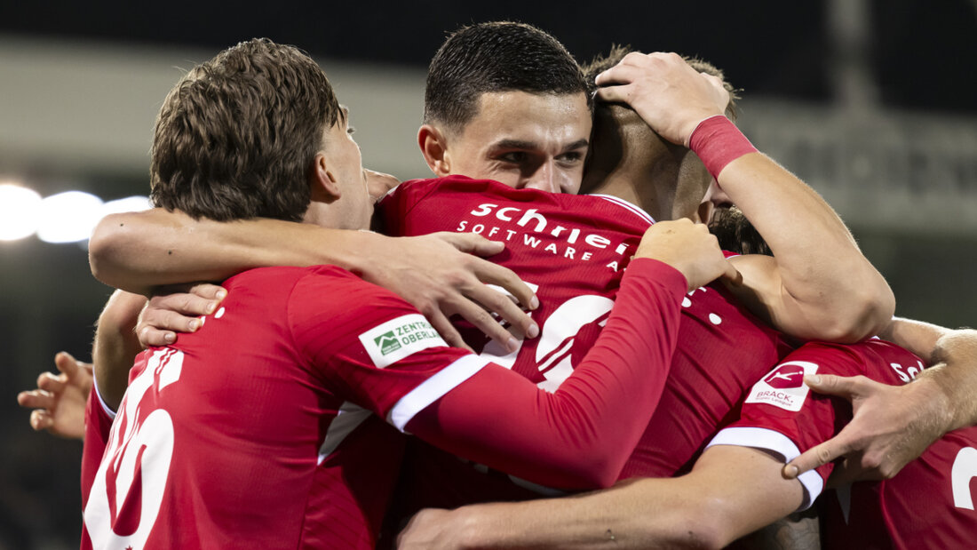 Die Spieler des FC Thun wollen nach zwei Niederlagen wieder jubeln 20251206040021279.jpg