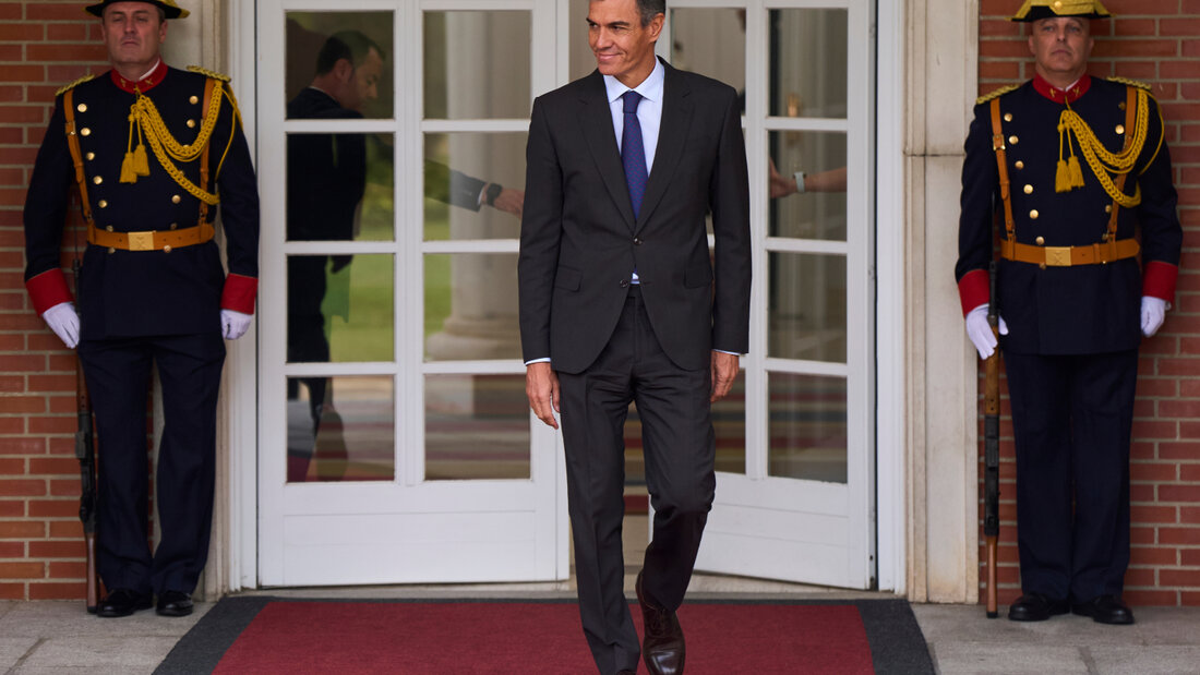 Der spanische Ministerpräsident Pedro Sánchez im Moncloa-Palast in Madrid. Foto: Manu Fernandez/AP/dpa/Archivbild 20261002101415941.jpg