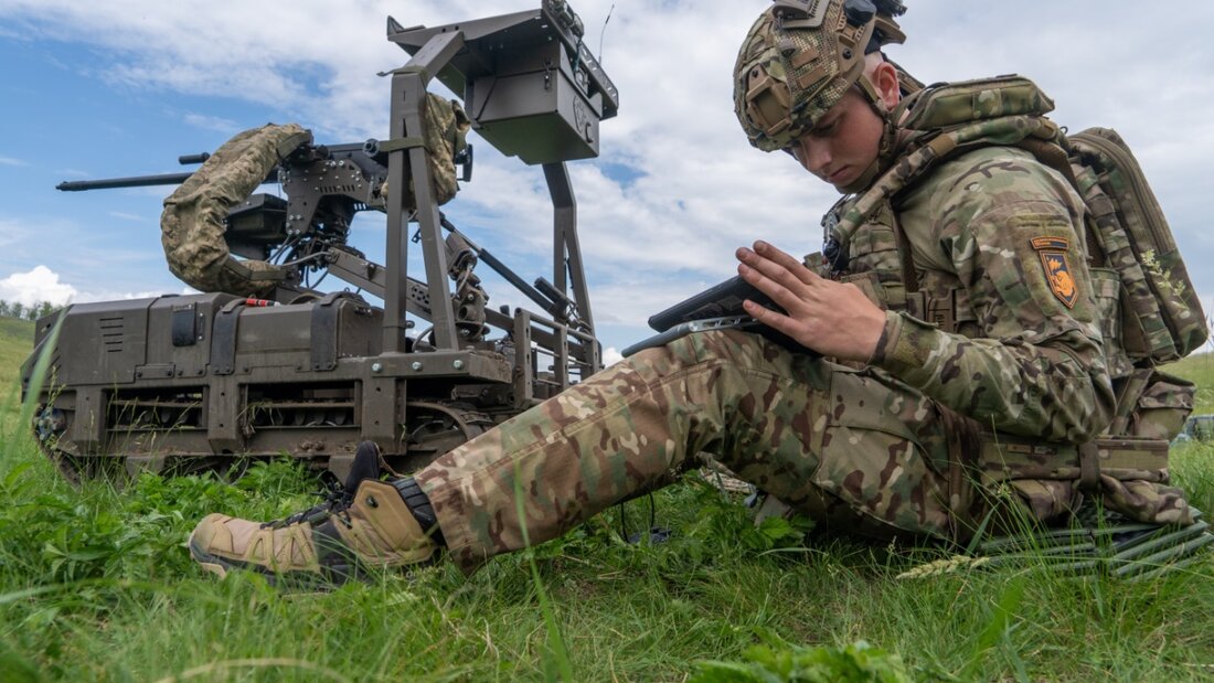 ARCHIV - Ein ukrainischer Soldat der Kompanie für unbemannte Bodensysteme Cerberus der 60. separaten mechanisierten Brigade des Dritten Armeekorps bereitet sich auf eine Übung mit einer Kampfdrohne vor, die in der Region Charkiw in der Ukraine stattfindet. Foto: Andrii Marienko/AP/dpa 20260608001230284.jpg