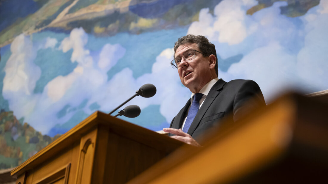 Der Nationalrat folgt der Empfehlung des Bundesrates (im Bild Albert Rösti) und stimmt dem indirekten Gegenvorschlag zur Feuerwerk-Initiative zu. 20251211121351849.jpg