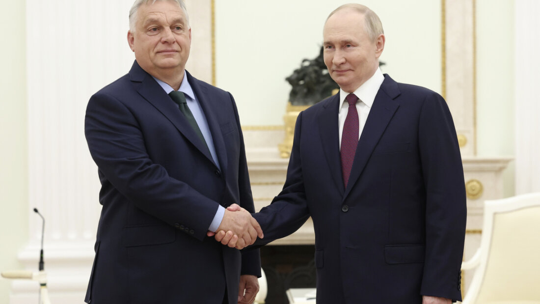 HANDOUT - Wladimir Putin (r) und Viktor Orban während eines Treffens (Archivbild). Foto: Valeriy Sharifulin/Pool Sputnik Kremlin/AP/dpa - ACHTUNG: Nur zur redaktionellen Verwendung und nur mit vollständiger Nennung des vorstehenden Credits 20251128082329732.jpg