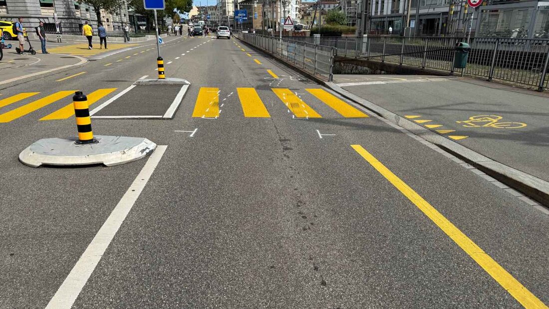 Die E-Scooter-Fahrerin überquerte die Strasse im Bereich des Fussgängerstreifens. 20260908114749249.jpg