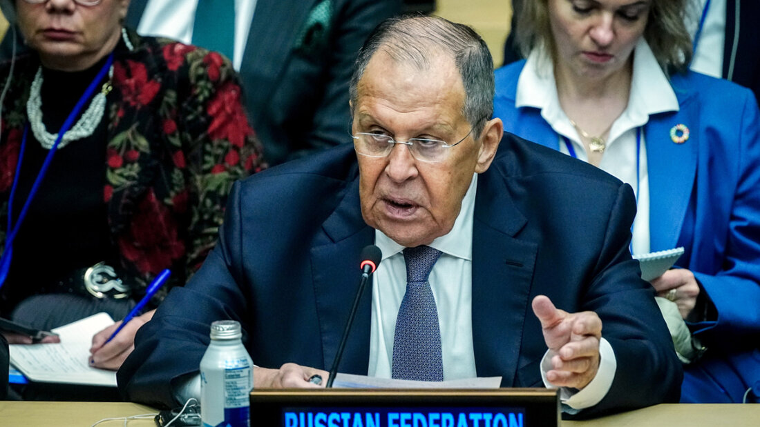 dpatopbilder - ARCHIV - Sergei Lawrow, Außenminister von Russland, spricht beim G20 Außenminister-Treffem am Rande der Generaldebatte der UN-Vollversammlung im Beisein des deutschen Außenministers. Foto: Kay Nietfeld/dpa 20251107131730715.jpg