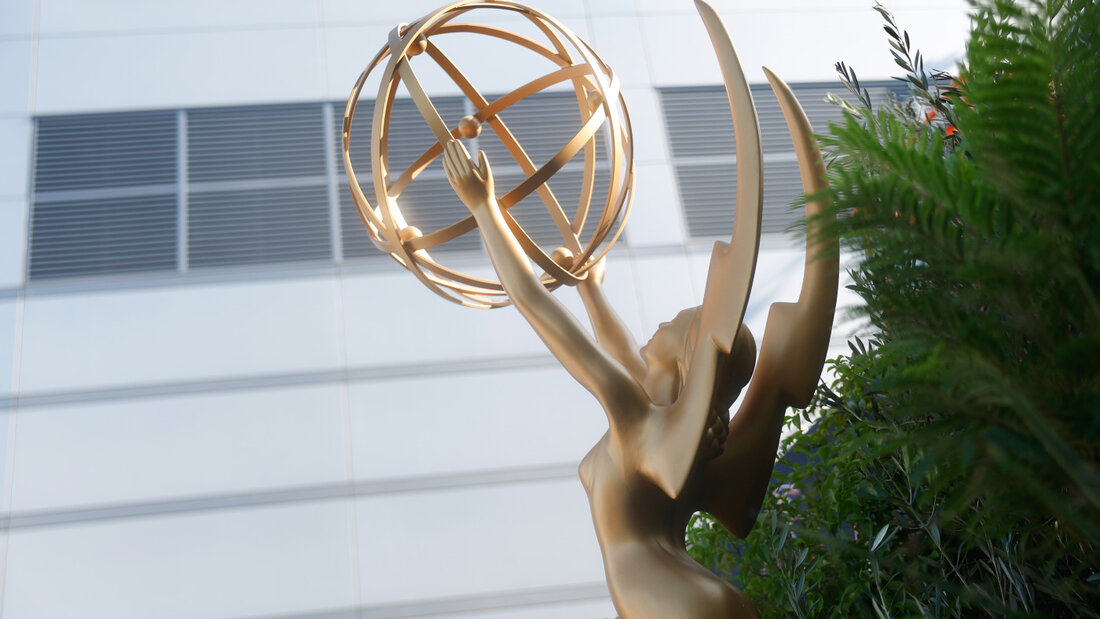 Eine Emmy-Statuette ist während einer Pressevorbesichtigung für die 78. Primetime Emmy Awards zu sehen. Foto: Caroline Brehman/Invision/AP/dpa 20260914112331951.jpg