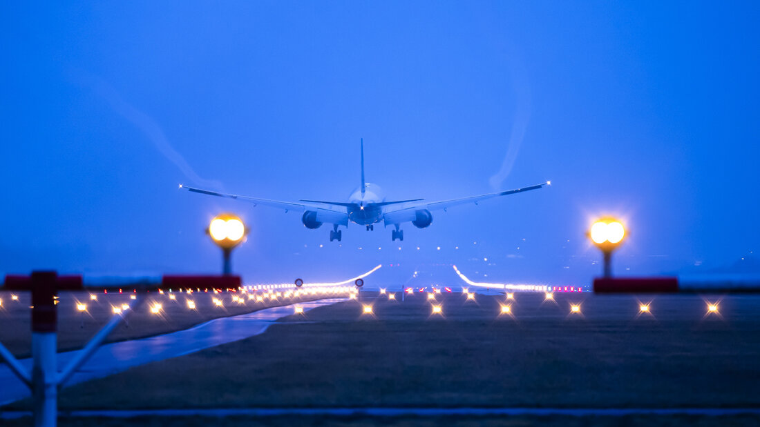 Am Flughafen Zürich haben die Starts und Landungen im ersten Halbjahr 2026 weiter zugenommen. Im Vergleich zur Vorjahresperiode wuchs die Zahl der Flugbewegungen um knapp 4 Prozent.(Symbolbild) 20260701100145618.jpg