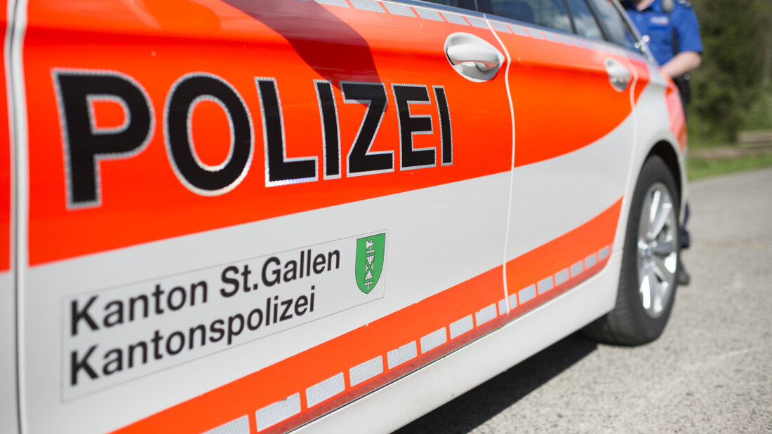 Die Kantonspolizei St. Gallen nahm in der Nacht auf Samstag zwei junge mutmassliche Einbrecher fest. (Symbolbild) 20260725104707763.jpg